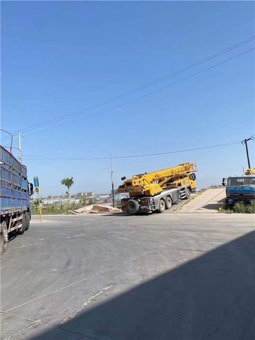 东明县25吨吊车的租赁价格大概是多少？