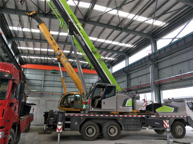 东明县高空车出租需要注意哪些安全事项？